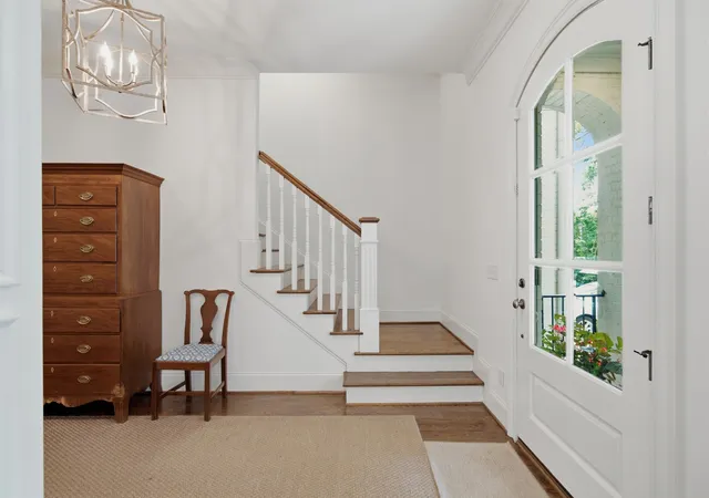 Photo 3 of Single family home for sale at 704a Crescent Rd, Nashville, TN 37205 | MLS# 3309018 | Listing updated on 2026-09-15