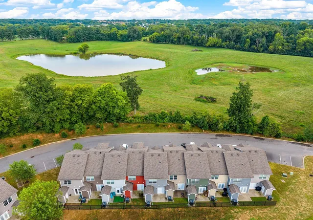 2nd image of 955 Big Sky Dr #J, Clarksville, TN 37040 | MLS# 3312554