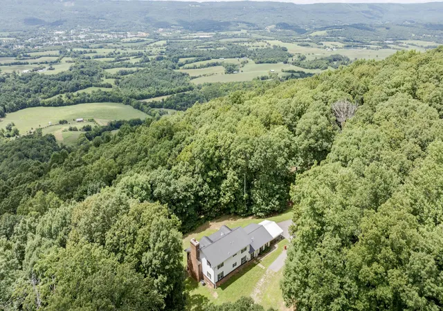 2nd image of 165 Paglen Ridge Dr, Pikeville, TN 37367 | MLS# 3304591