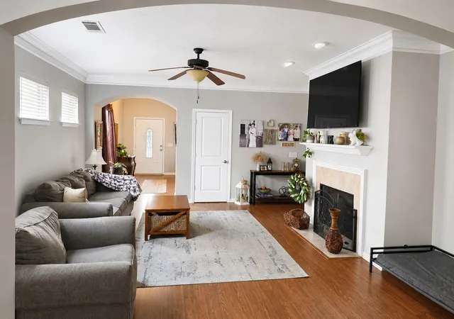 Photo 2 of Single family home for sale at 103 England Pl, Hendersonville, TN 37075 | MLS# 3304760 | Listing updated on 2026-07-27