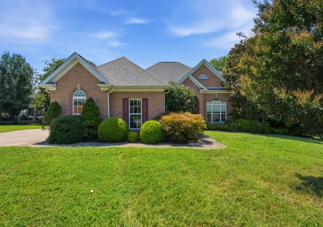 Photo 2 of Single family home for sale at 1909 Starbuck Ct, Murfreesboro, TN 37130 | MLS# 3528058 | Listing updated on 2026-09-24
