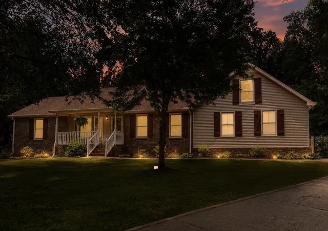 2nd image of 205 Overlook Ct, White House, TN 37188 | MLS# 3305294