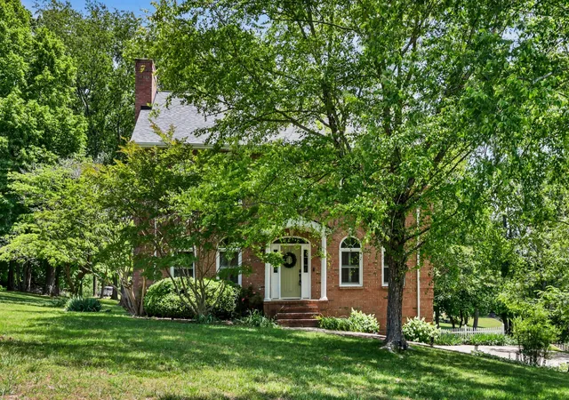 3rd image of 930 Doe Run Ct, Adams, TN 37010 | MLS# 3304659