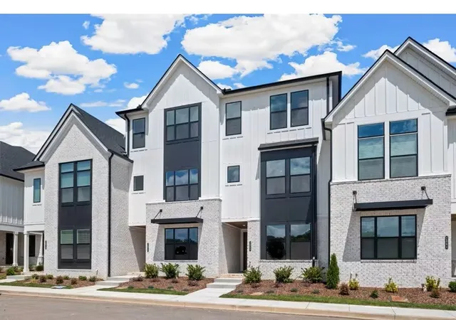 Photo 1 of Sale Pending at 2072 Conductor Ln, Thompsons Station, TN 37179 | MLS# 3305103 | Listing updated on 2026-08-28