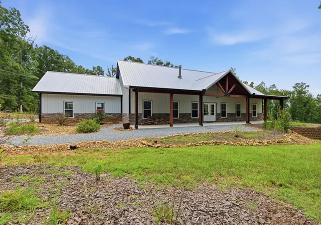 1st image of 594 Hwy 100, Centerville, TN 37033 | MLS# 3309197