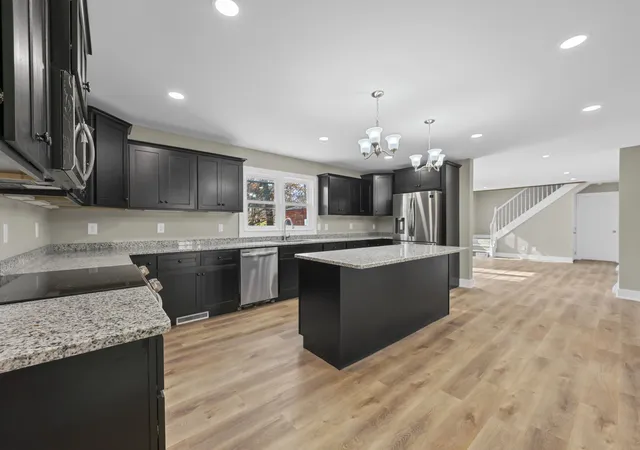 3rd image of 104 W Longview Dr, Portland, TN 37148 | MLS# 3312300