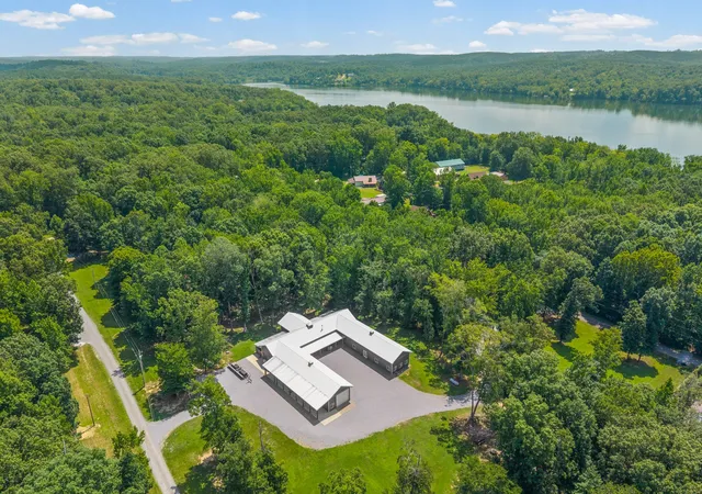 1st image of 317 Bobcat Trl, Dover, TN 37058 | MLS# 3305249