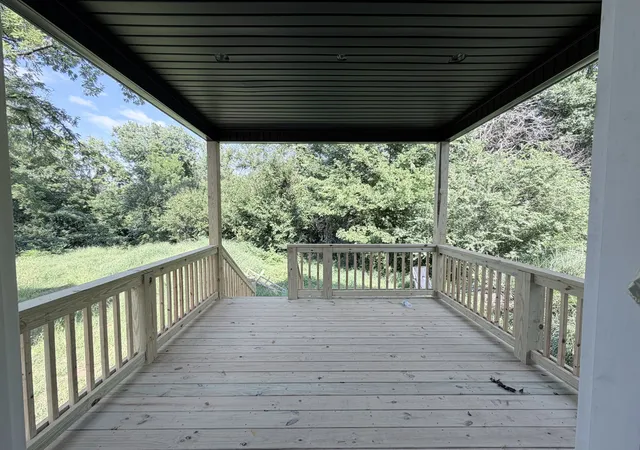 Photo 2 of Single family home for sale at 821 Gracey Ave, Clarksville, TN 37040 | MLS# 3305082 | Listing updated on 2026-07-24