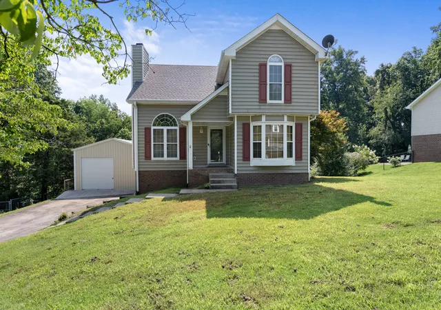 3rd image of 827 Burton Trl, Adams, TN 37010 | MLS# 3305871