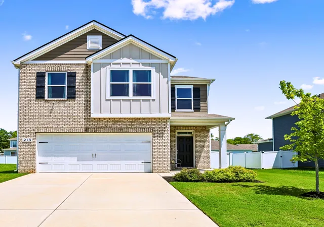 Photo 1 of Single family home for sale at 213 River Forest Dr, Chapel Hill, TN 37034 | MLS# 3304769 | Listing updated on 2026-09-05