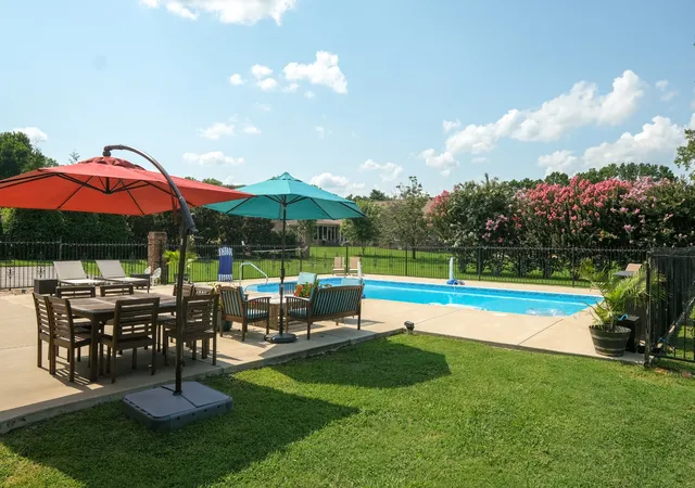 Photo 3 of Sale Pending at 2104 Shannon Dr, Murfreesboro, TN 37129 | MLS# 3511021 | Listing updated on 2026-10-23
