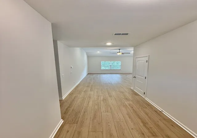 Photo 2 of Single family home for sale at 73 Country Cir, Manchester, TN 37355 | MLS# 3316376 | Listing updated on 2026-10-03