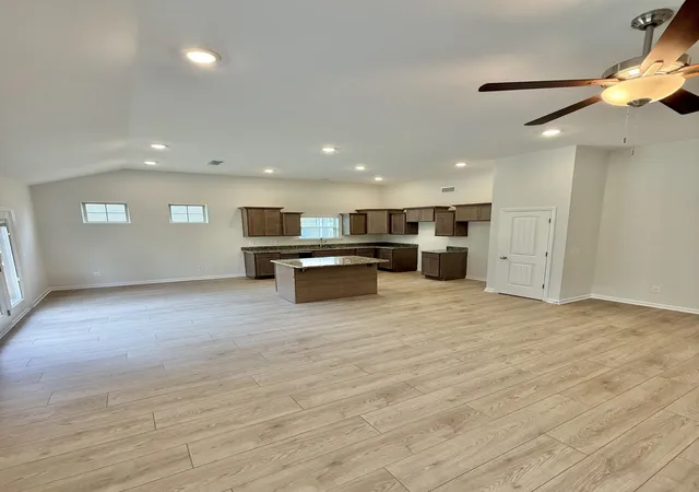Photo 3 of Single family home for sale at 73 Country Cir, Manchester, TN 37355 | MLS# 3316376 | Listing updated on 2026-10-03