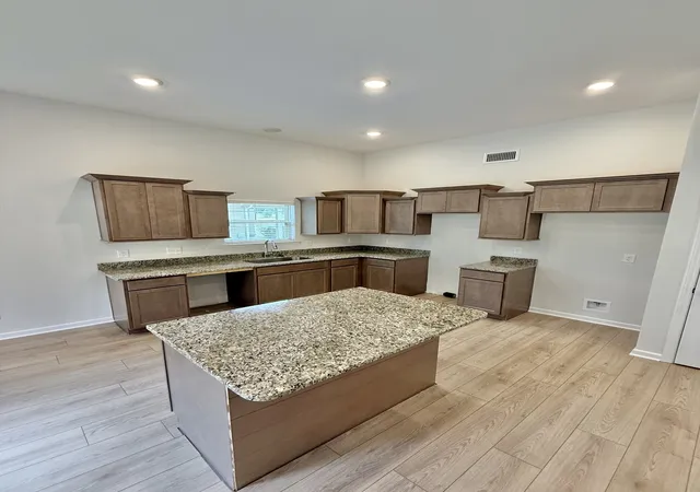 Photo 4 of Single family home for sale at 73 Country Cir, Manchester, TN 37355 | MLS# 3316376 | Listing updated on 2026-10-03