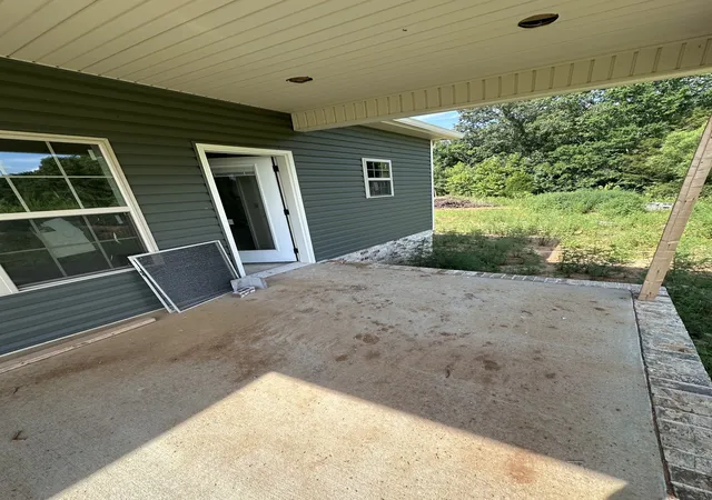 3rd image of 211 Bedford Court, Hopkinsville, KY 42240 | MLS# 3304787