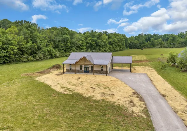 3rd image of 682 E Piney Rd E, Dickson, TN 37055 | MLS# 3314657