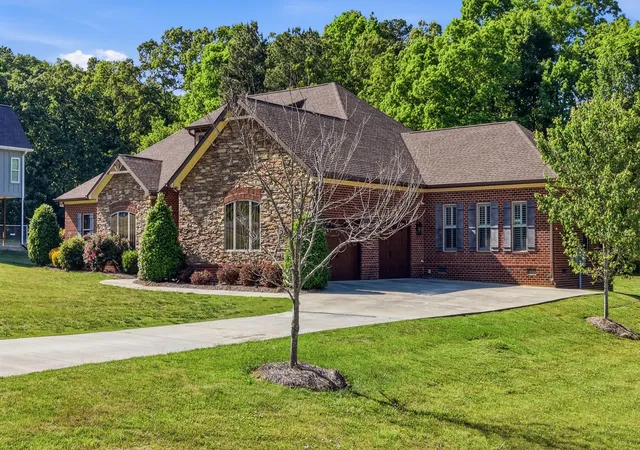 Photo 3 of Single family home for sale at 1010 Buckingham Way, Rocky Face, GA 30740 | MLS# 3304801 | Listing updated on 2026-09-12