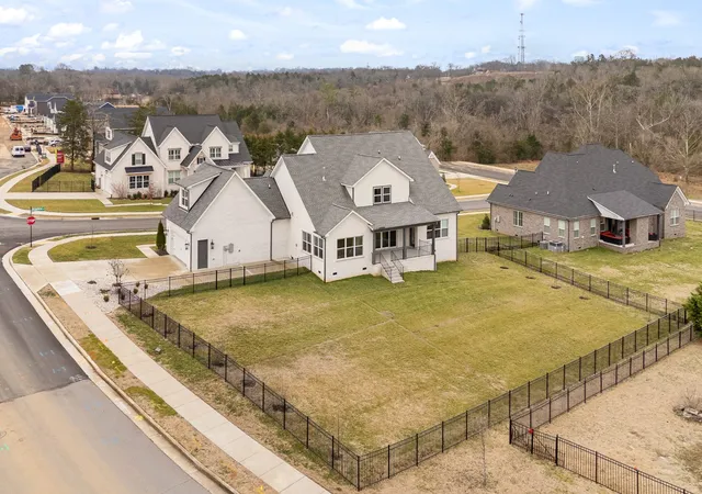 Photo 3 of Single family home for sale at 805 Regimental Dr, Hermitage, TN 37076 | MLS# 3305108 | Listing updated on 2026-07-24