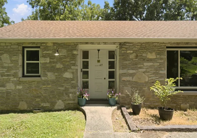 4th image of 215 Wallace Dr, Fayetteville, TN 37334 | MLS# 3306235