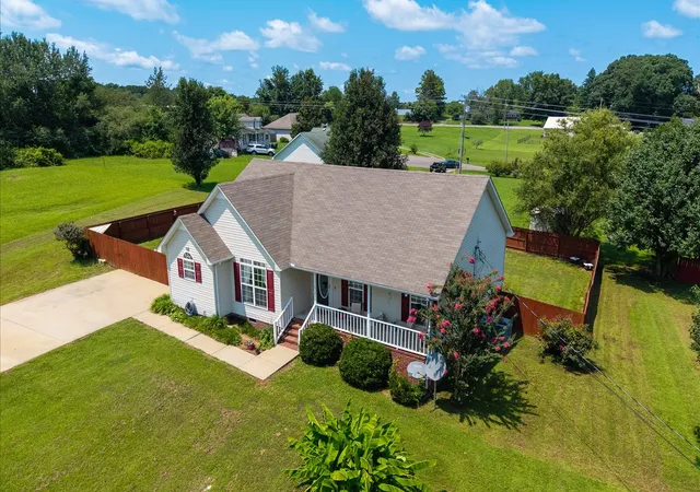 2nd image of 5 Summerfield Dr, Fayetteville, TN 37334 | MLS# 3309084