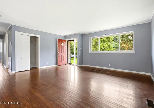 4th image of 6919 Dorchester Dr, Knoxville, TN 37909 | MLS# 3304825