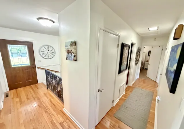 Photo 2 of Single family home for sale at 233 Twin Hl Dr, Greenville, KY 42345 | MLS# 3305154 | Listing updated on 2026-08-24