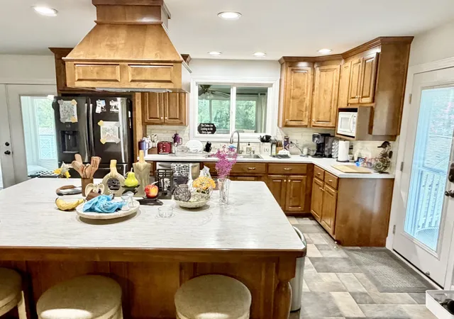 Photo 3 of Single family home for sale at 233 Twin Hl Dr, Greenville, KY 42345 | MLS# 3305154 | Listing updated on 2026-08-24