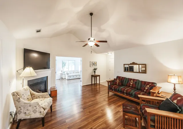 Photo 3 of Condo for sale at 825 Browns Ln #2302, Gallatin, TN 37066 | MLS# 3599055 | Listing updated on 2026-10-05