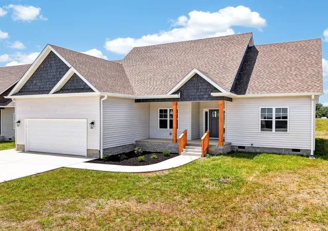Single family home for sale at 705 Lasters Ave, Elkton, KY 42220 | MLS# 3305164