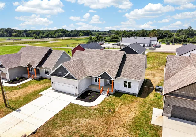 Photo 1 of Single family home for sale at 705 Lasters Ave, Elkton, KY 42220 | MLS# 3305164 | Listing updated on 2026-07-23