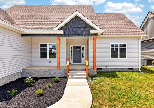 Photo 2 of Single family home for sale at 705 Lasters Ave, Elkton, KY 42220 | MLS# 3305164 | Listing updated on 2026-07-23