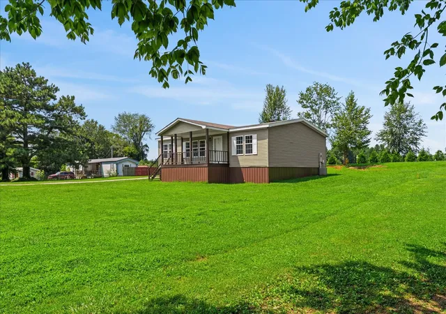 2nd image of 234 Howell Hill Rd, Fayetteville, TN 37334 | MLS# 3309065