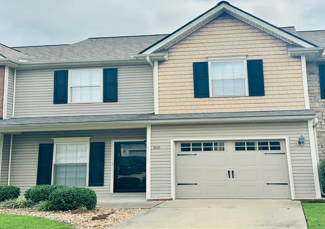 Photo 2 of Townhouse for sale at 106 Northcrest Cmns Cir, Nashville, TN 37211 | MLS# 3309098 | Listing updated on 2026-08-12