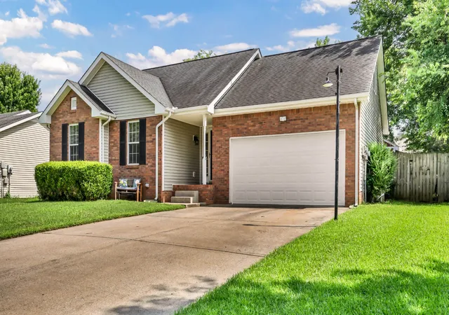 Photo 2 of Single family home for sale at 3230 N Senseney Cir, Clarksville, TN 37042 | MLS# 3305226 | Listing updated on 2026-09-04