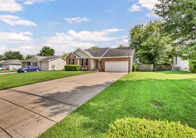 Photo 3 of Single family home for sale at 3230 N Senseney Cir, Clarksville, TN 37042 | MLS# 3305226 | Listing updated on 2026-09-04