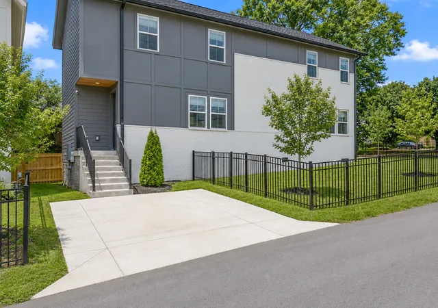2nd image of 323 Whitsett Rd, Nashville, TN 37210 | MLS# 3312407