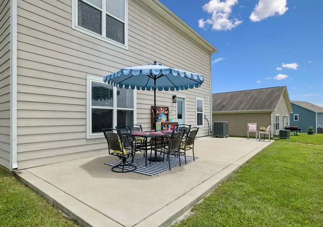 Photo 3 of Single family home for sale at 2704 Swarm Ct, Columbia, TN 38401 | MLS# 3305847 | Listing updated on 2026-09-03
