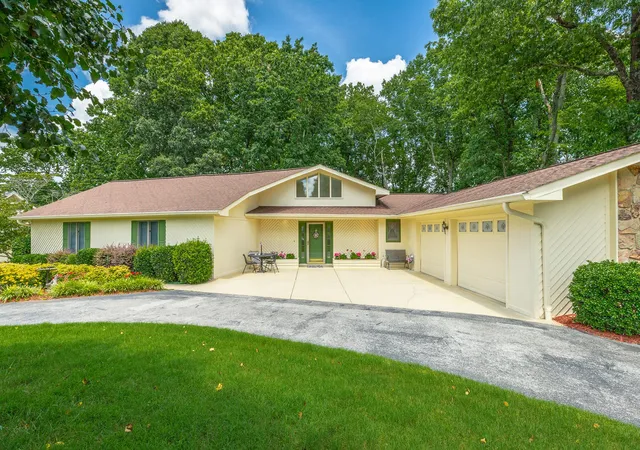 1st image of 6422 Lake Shadows Circle, Hixson, TN 37343 | MLS# 3311754