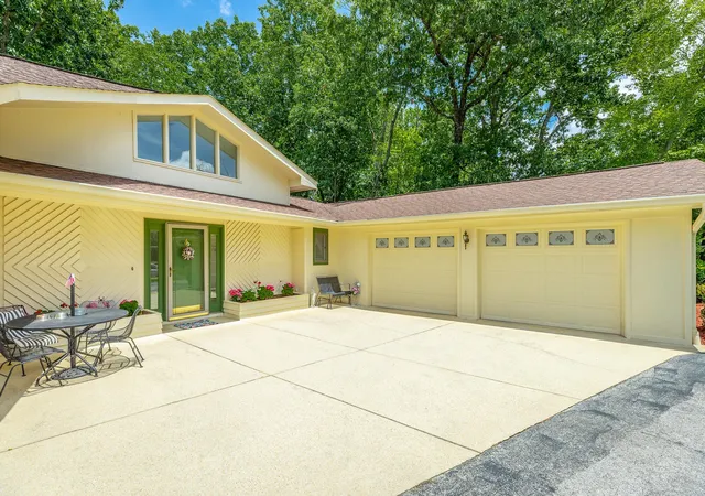 4th image of 6422 Lake Shadows Circle, Hixson, TN 37343 | MLS# 3311754