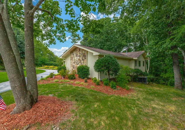 60th image of 6422 Lake Shadows Circle, Hixson, TN 37343 | MLS# 3311754