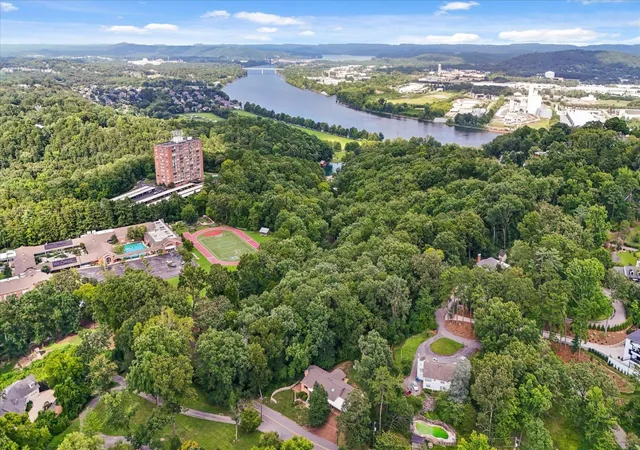 44th image of 1910 Mcdade Lane, Chattanooga, TN 37405 | MLS# 3515353