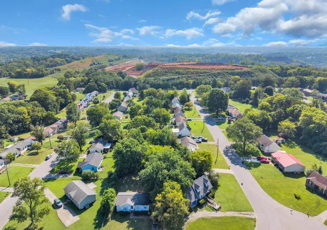 Photo 34 of Single family home for sale at 221 Jim Thorpe Dr, Clarksville, TN 37042 | MLS# 3312369 | Listing updated on 2026-09-12