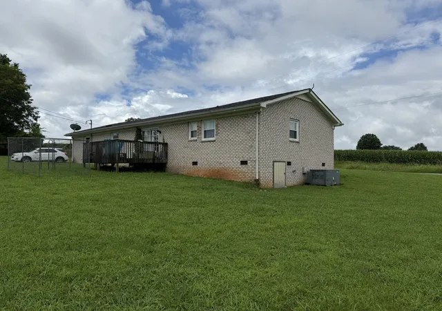 3rd image of 1361 Joyce Ln, Winchester, TN 37398 | MLS# 3305233