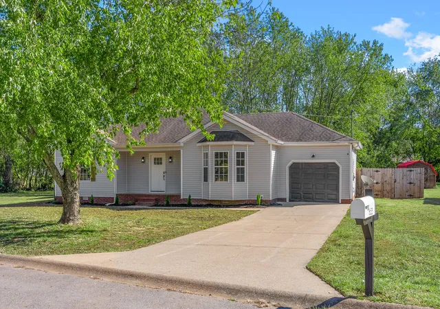 3rd image of 8635 Kingman Ct, Oak Grove, KY 42262 | MLS# 3305460