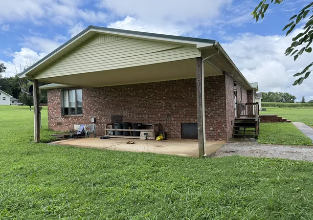 Photo 3 of Single family home for sale at 1325 Joyce Ln, Winchester, TN 37398 | MLS# 3305239 | Listing updated on 2026-08-26