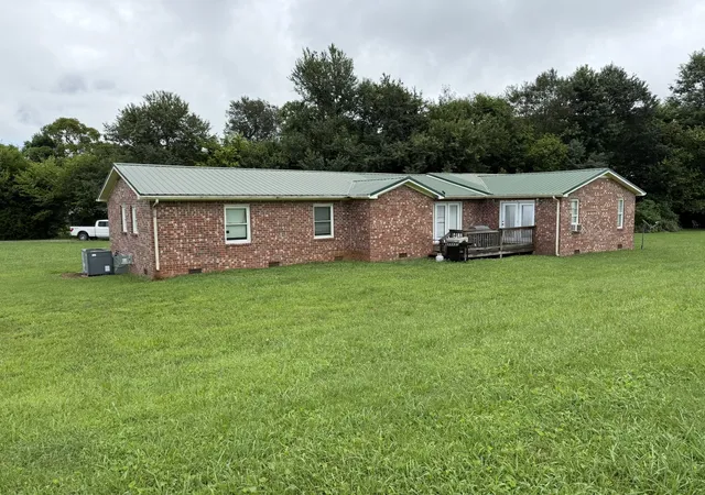 Photo 4 of Single family home for sale at 1325 Joyce Ln, Winchester, TN 37398 | MLS# 3305239 | Listing updated on 2026-08-26