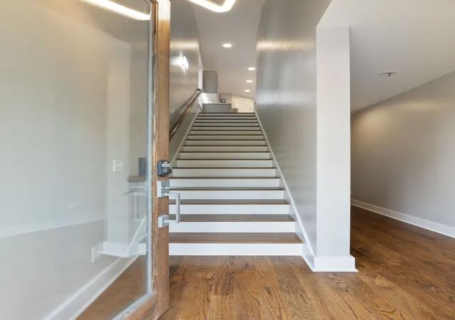 Photo 3 of Single family home for sale at 525b 31st Avenue N, Nashville, TN 37209 | MLS# 3306044 | Listing updated on 2026-08-31