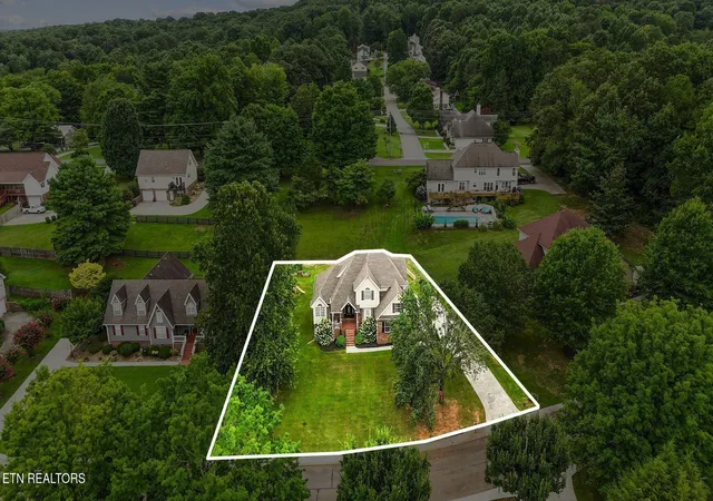Photo 4 of Single family home for sale at 334 Lynnwood Dr, Athens, TN 37303 | MLS# 3305269 | Listing updated on 2026-09-21
