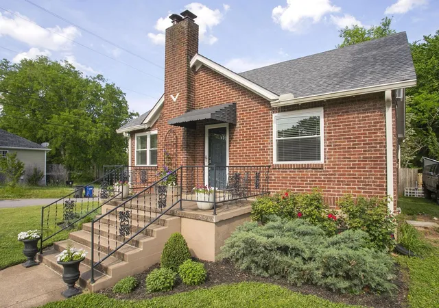 1st image of 806 Fleming St, Columbia, TN 38401 | MLS# 3305276