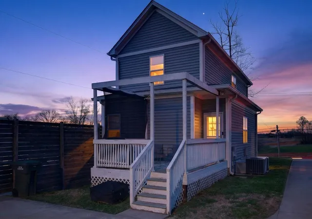 Photo 2 of Single family home for sale at 813 5th Avenue E, Springfield, TN 37172 | MLS# 3306119 | Listing updated on 2026-09-01